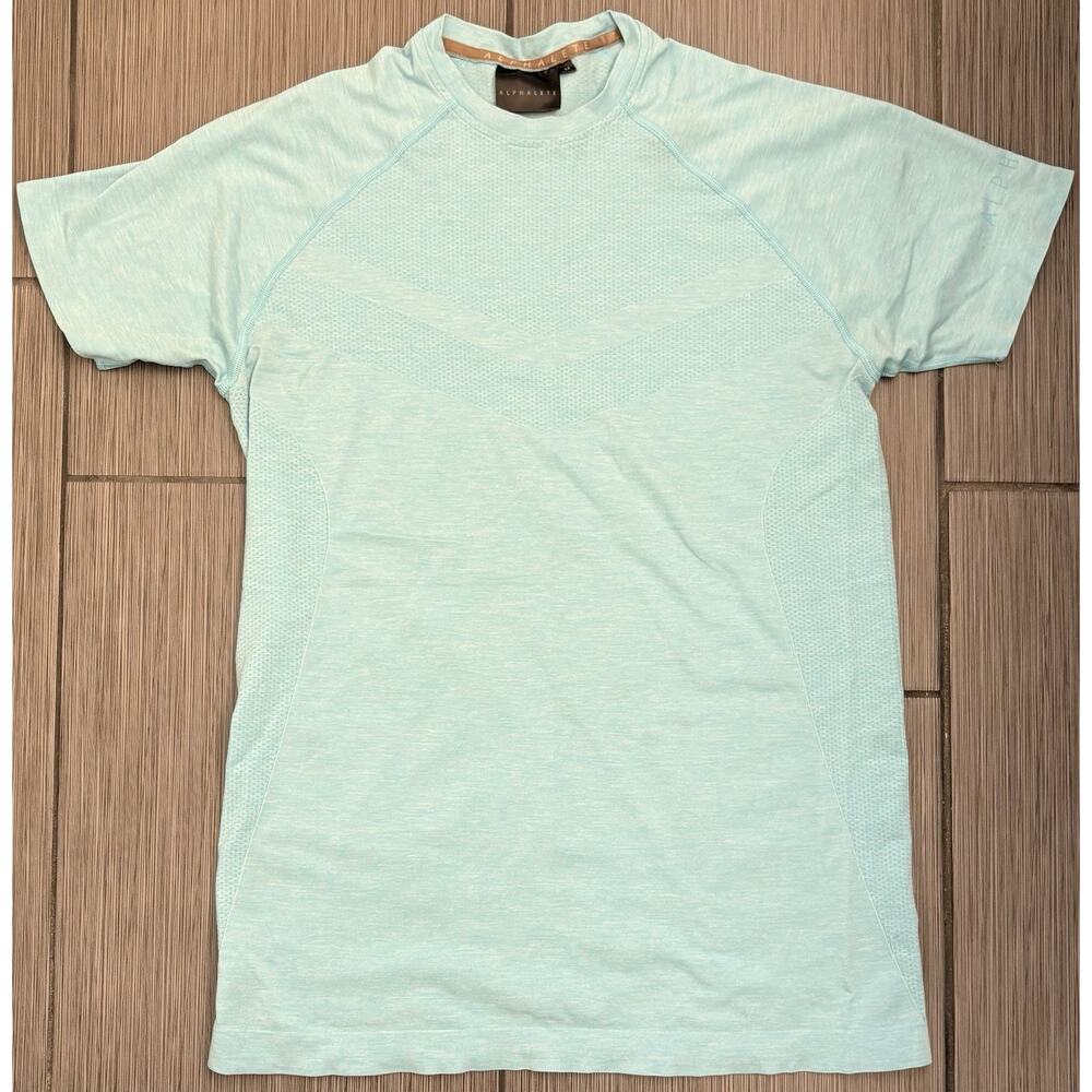 Alphalete Women’s Light Blue Short Sleeve T-shirt Size Medium Stretch Workout